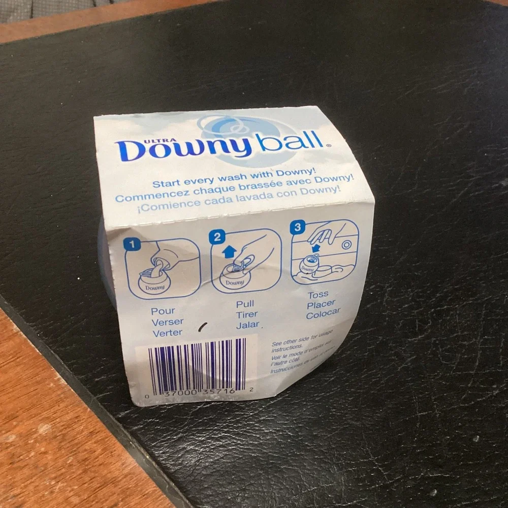 Ultra Downy Ball Fabric Softener Dispenser Laundry Dryer Ball Blue‎ 2008